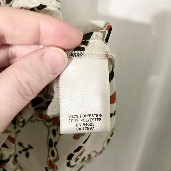 Banana Republic Women's XXSP Ruffle Sleeveless Button Up Blouse - Picture 11 of 11